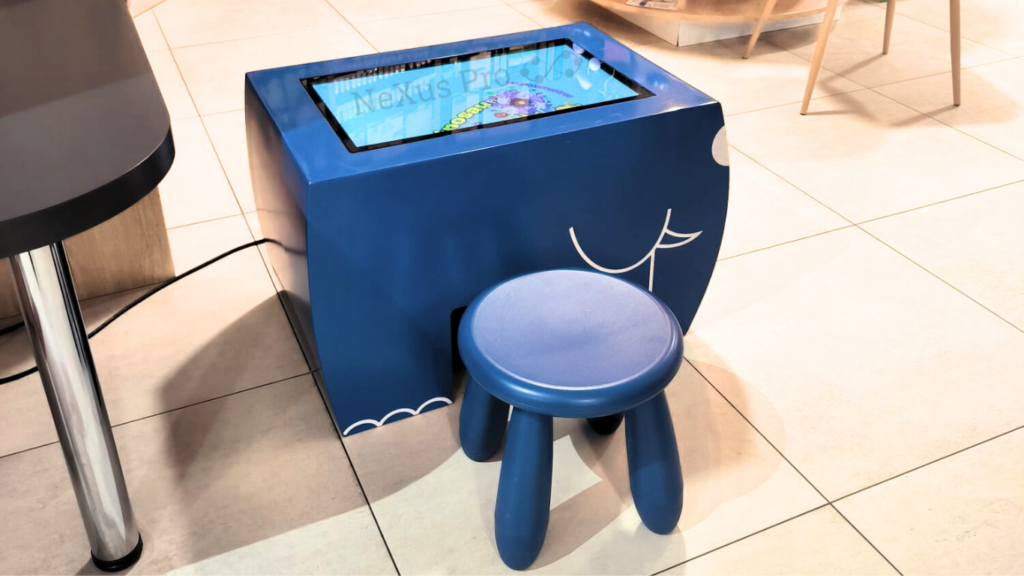 Table jeux connectée pharmacie